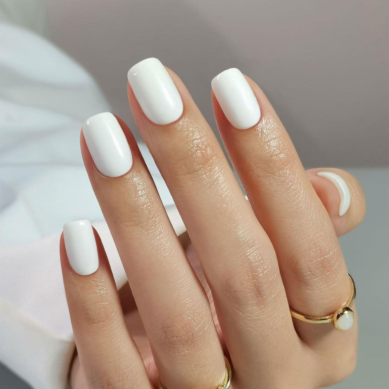 SHANGMENG White Press on Nails Short - Soft Gel Square Press on Nails for Women Gift, Fit Perfectly & Natural Stick on Nails with Glue in 16 Sizes - 32 Reusable Fake Nails, Classic White