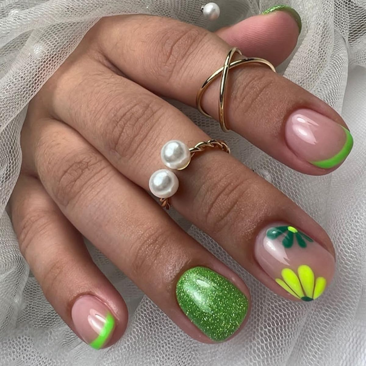 144 Pcs Press on Nails Short Square Fake Nails Flower False Nails with Designs Spring Summer Floral Glue on Nails Full Cover Glossy Acrylic Stick on Nail for Women Manicure 6 Packs