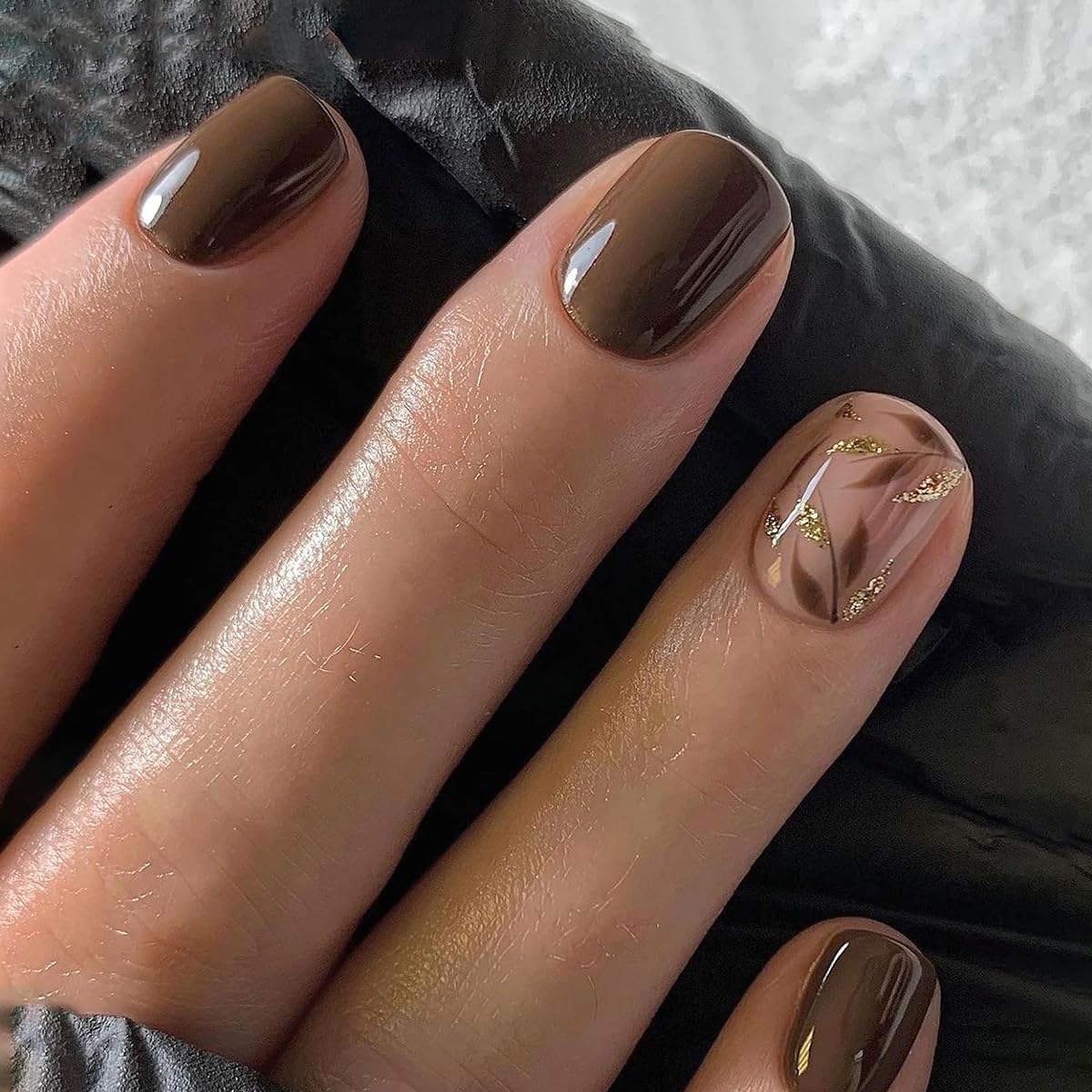 Stbisen Dark Brown Press on Nails Short Square Fake Nails with Golden Leaf Accents Glitter Designs, Glossy Gel Finish Acrylic Short Fake Nails, Thick Natural Glue on Nails Kit for Women, 24Pcs