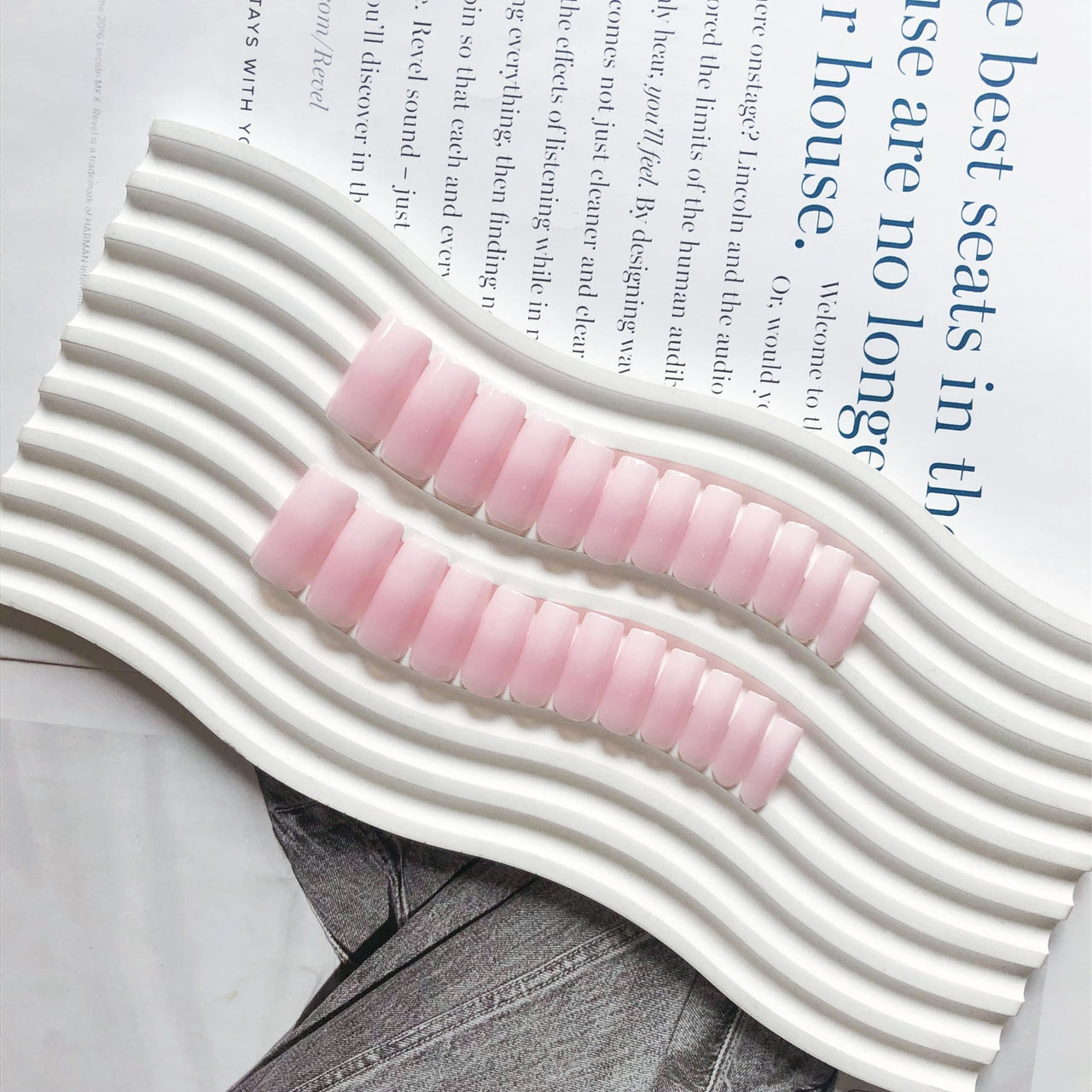 KQueenest Ombre Pink Press on Nails Long Square Shaped Gradient French Fake Nails Press Ons, Natural Gel Square Tips - 24 Pcs Coffin Acrylic False Nails Set for Women Daily Wear